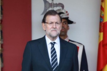 Rajoy llevará en el programa una ley para blindar la bandera y los símbolos