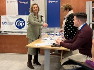 Bea Llaneza votando