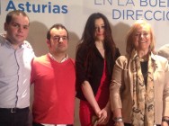 Mercedes Fernández con miembros de Nuevas Generaciones y Joaquín 