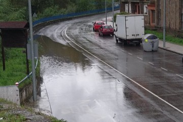 El PP denuncia que se siguen produciendo inundaciones en Peñule pese al arreglo de la carretera