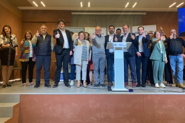 El PP abarrota la Casa de la Cultura en la presentación de su candidatura a la Alcaldía de Mieres